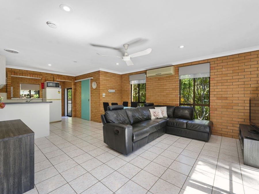 1/10-12 Tropic Lodge Place, Korora NSW 2450, Image 2