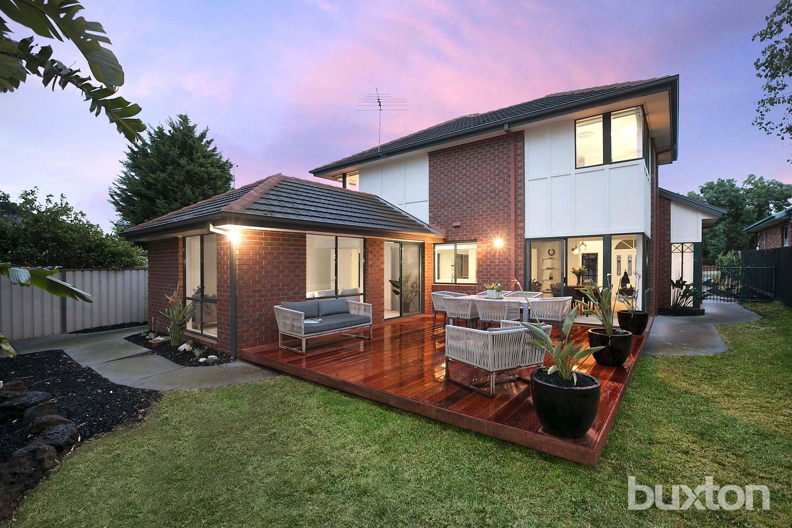 10 Crest Avenue, Hampton East VIC 3188