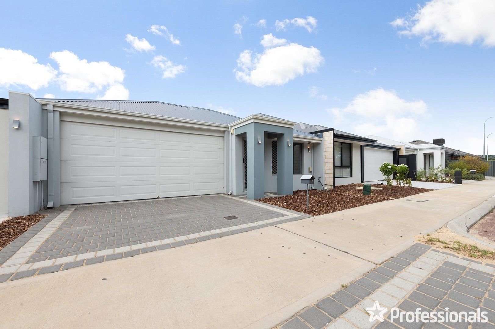 7 Heathcote Road, Seville Grove WA 6112, Image 0