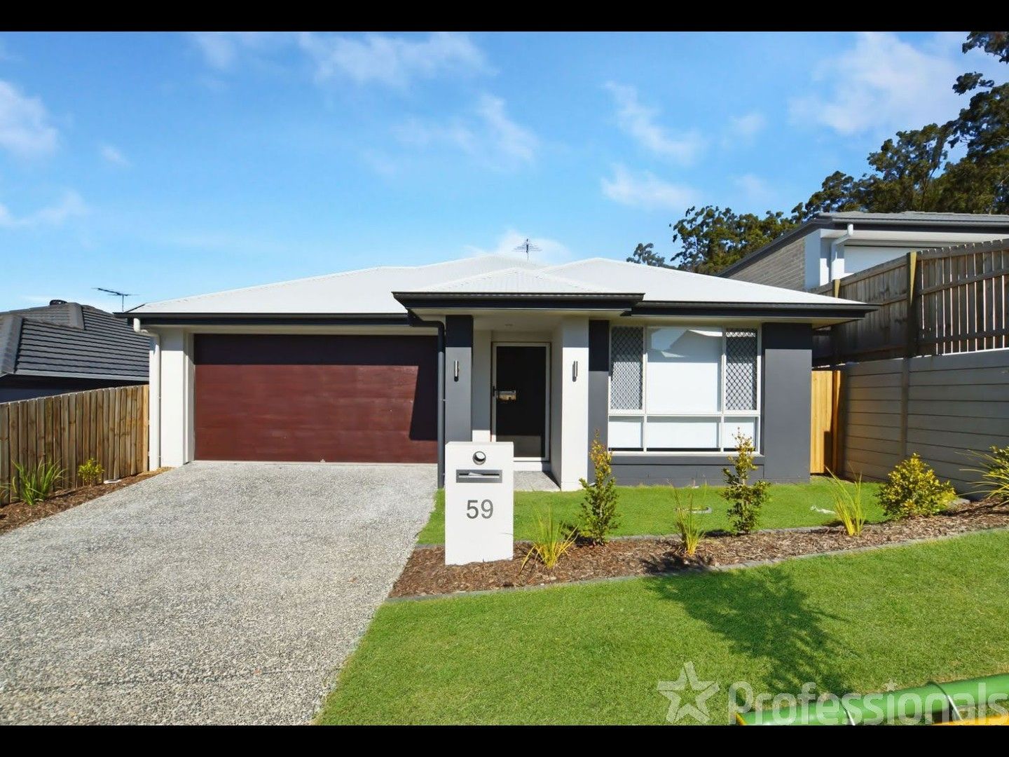 4 bedrooms House in 59 Applecross Circuit SPRING MOUNTAIN QLD, 4300