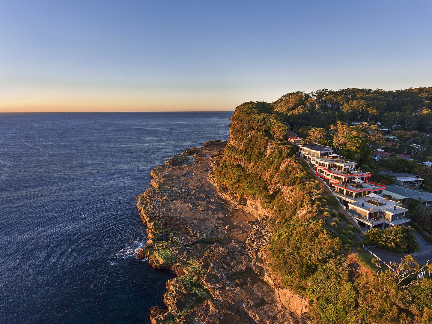 4/15 Cliff Avenue, Avoca Beach NSW 2251, Image 2