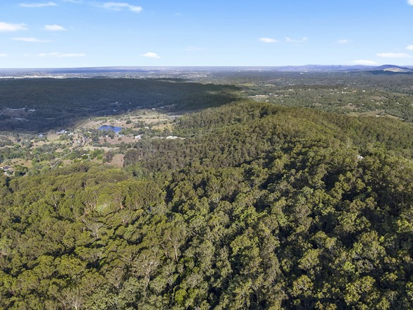 181 Camfin Road, Clear Mountain QLD 4500