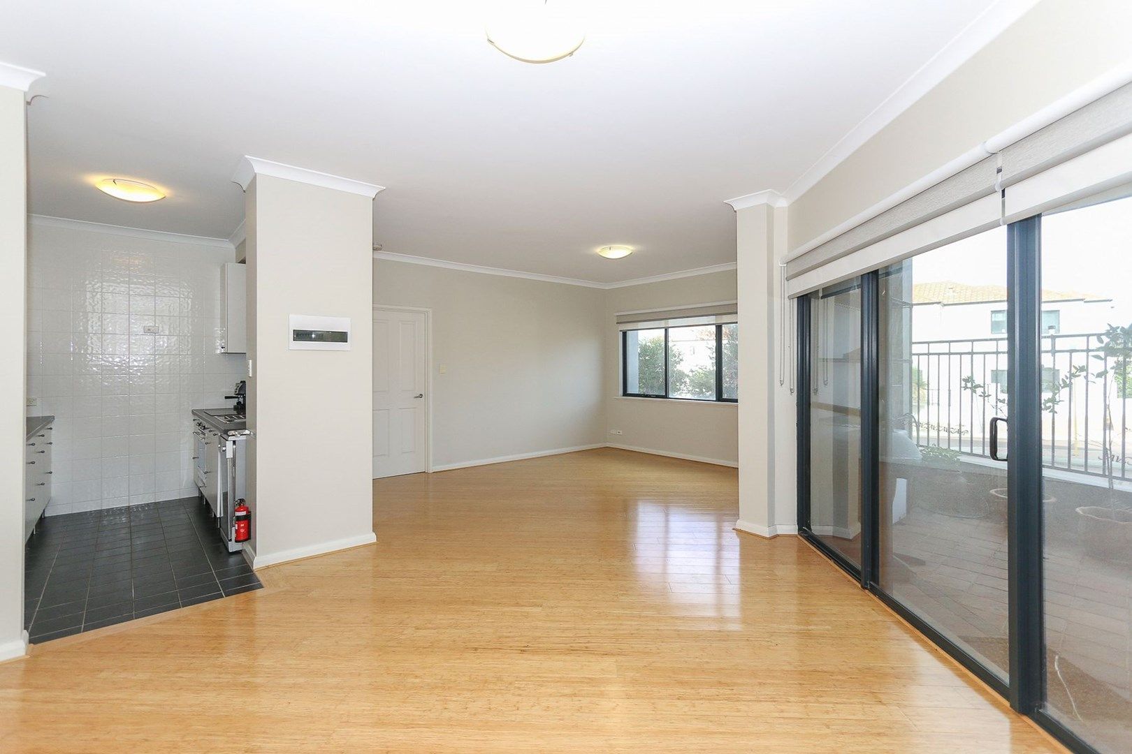 6/160 Lakeside Drive, Joondalup WA 6027, Image 2