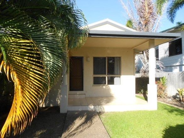 2 bedrooms Apartment / Unit / Flat in 2/4 Wagner Street OONOONBA QLD, 4811