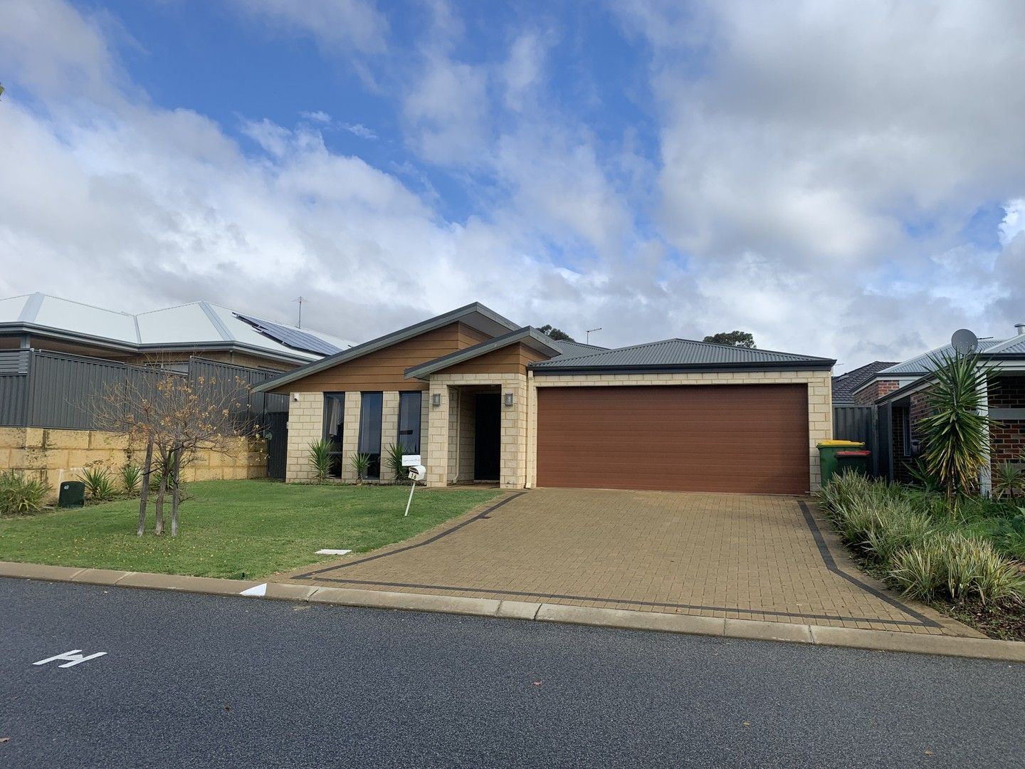 4 bedrooms House in 16 Jane Turn BALDIVIS WA, 6171