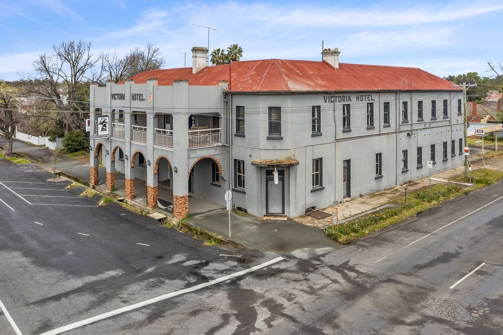 House in 2-4 Carrier Street, BENALLA VIC, 3672