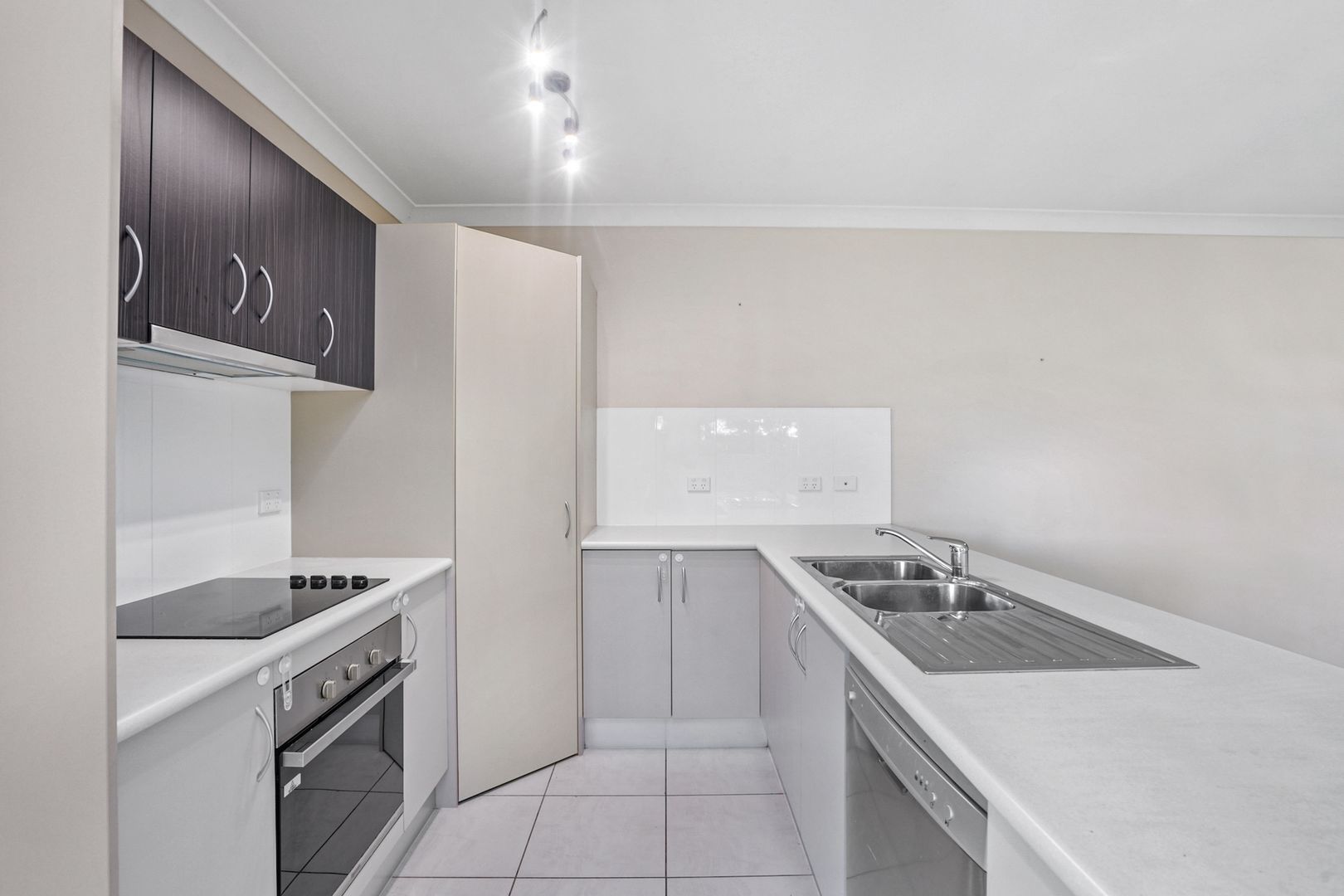 2/157 Isabella Road, Edmonton QLD 4869, Image 2