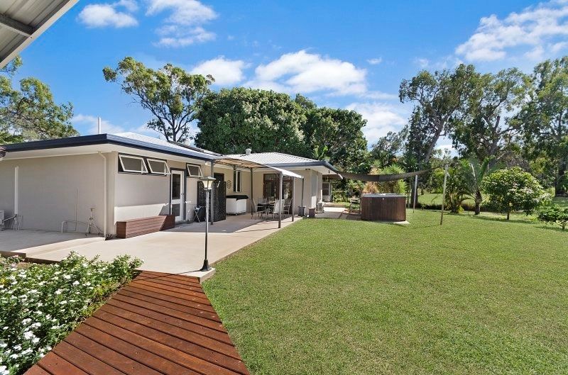 442 Cape Cleveland Road, Cape Cleveland QLD 4810, Image 2