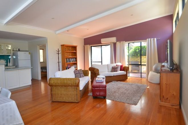 56 Free Standing Houses For Sale In Warawarrup Wa 6220 Domain