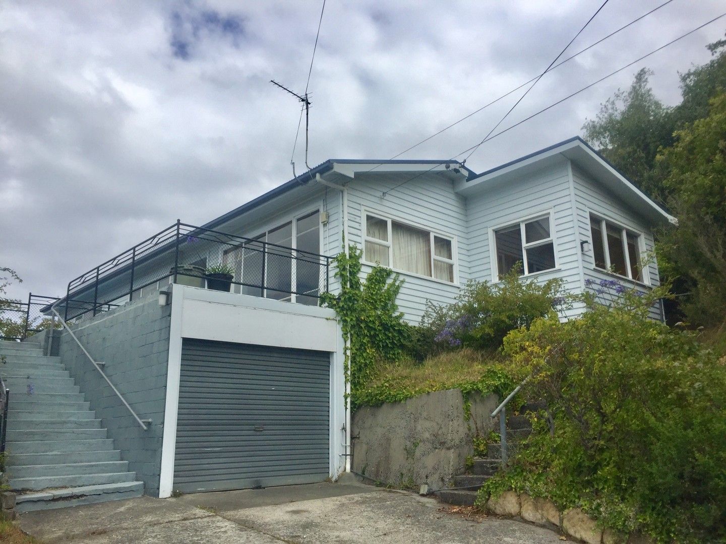 3 bedrooms House in 12 Rosehill Crescent LENAH VALLEY TAS, 7008