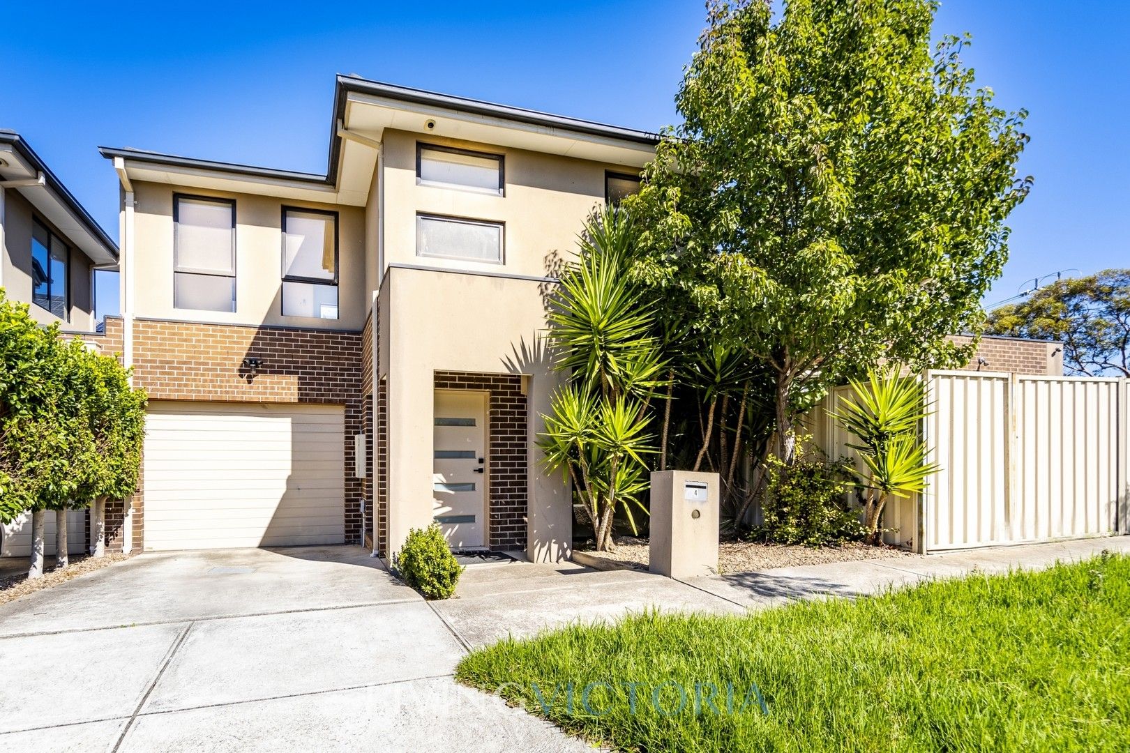 3 bedrooms House in 4 Turnberry Road SUNSHINE NORTH VIC, 3020