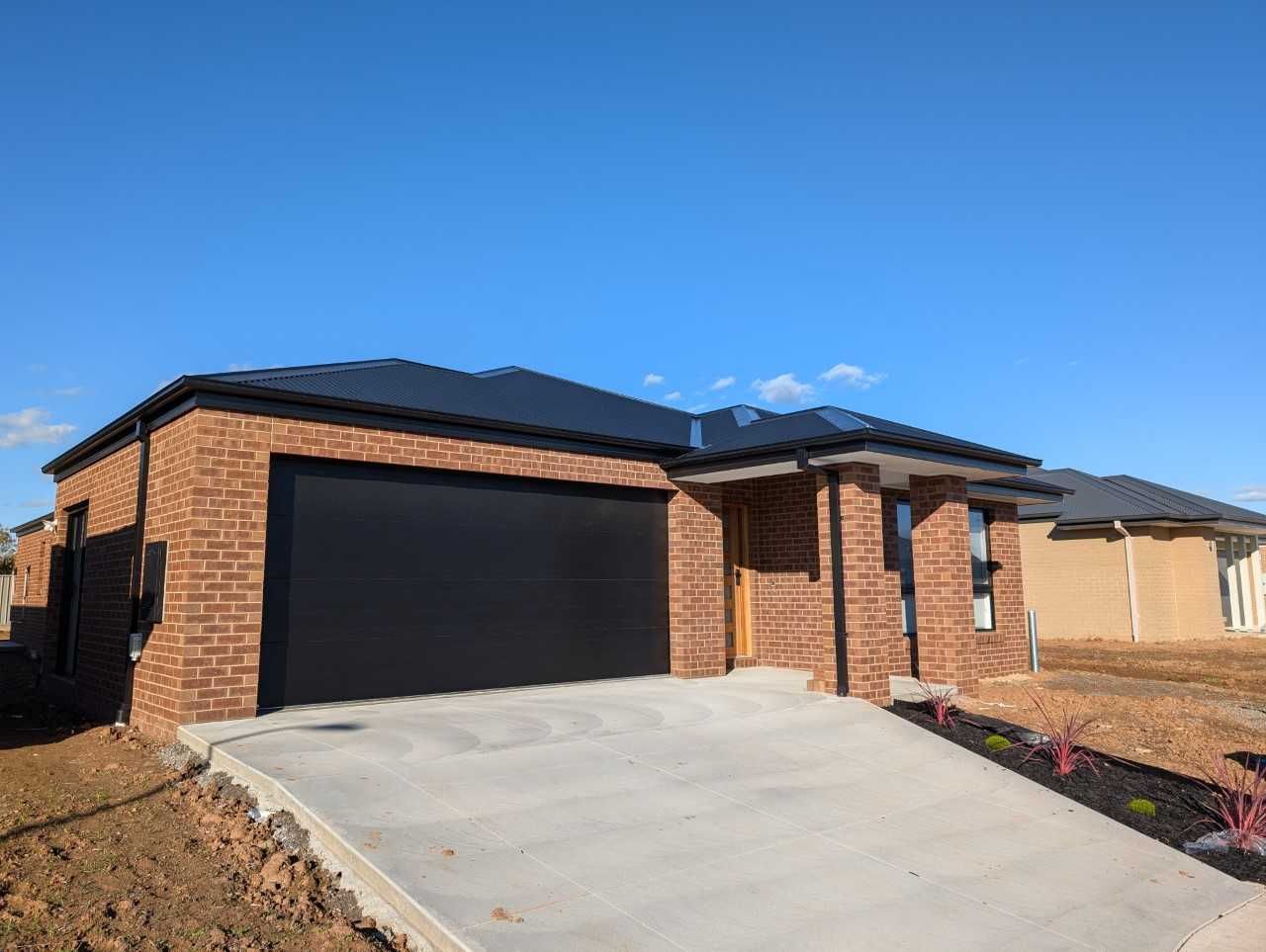 4 bedrooms House in 17 Nook Place SHEPPARTON VIC, 3630