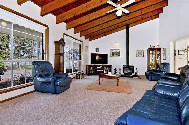 665 Davis Road, Mount Cottrell VIC 3024 House For Rent Domain