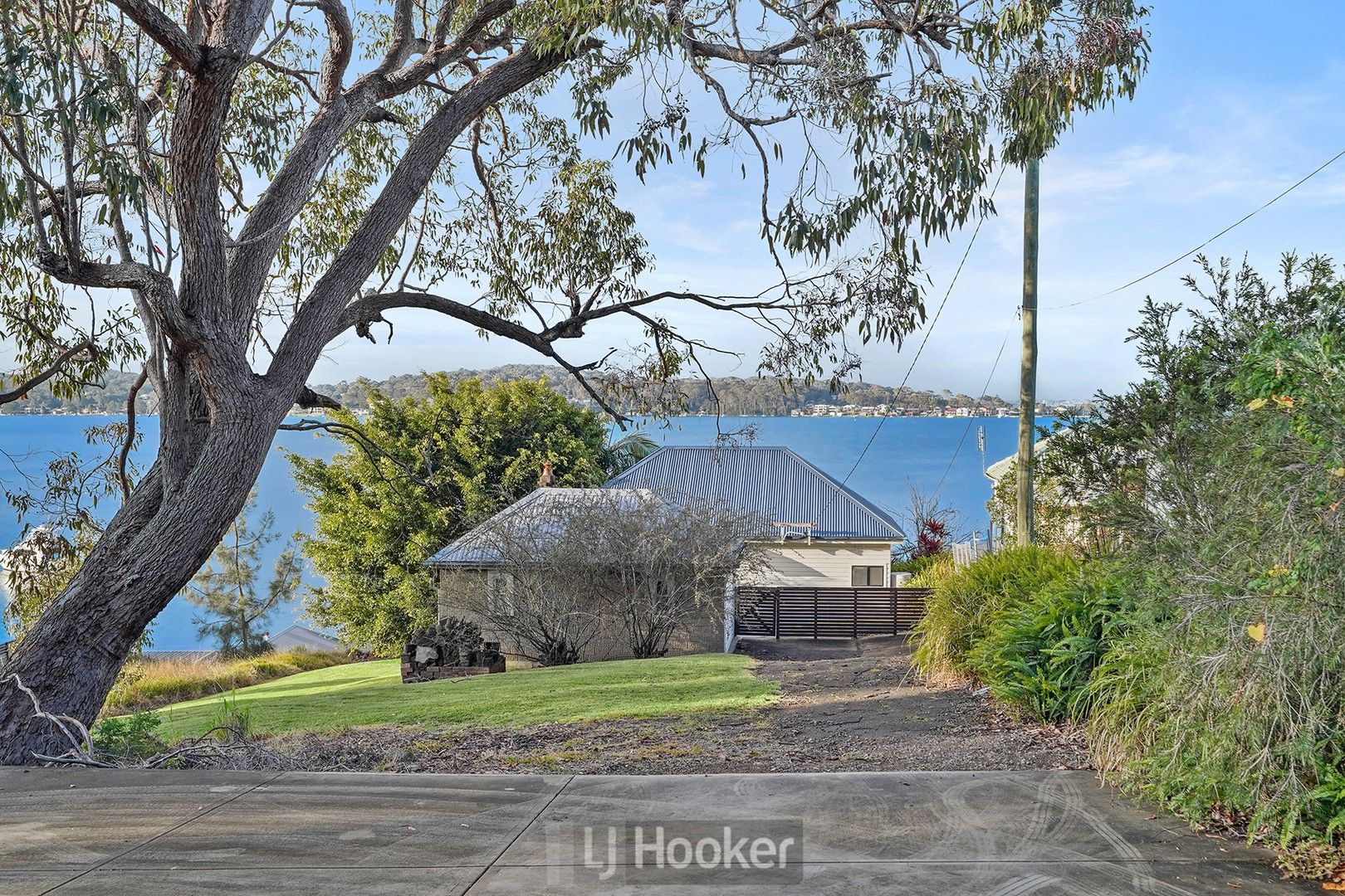 215 Fishing Point Road, Fishing Point NSW 2283, Image 0