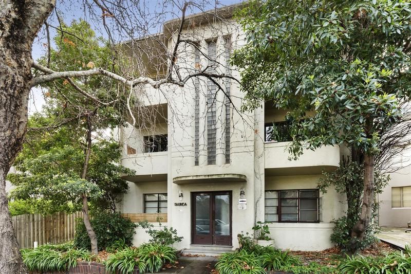 1 bedrooms Apartment / Unit / Flat in 3/90 Toorak Road West SOUTH YARRA VIC, 3141