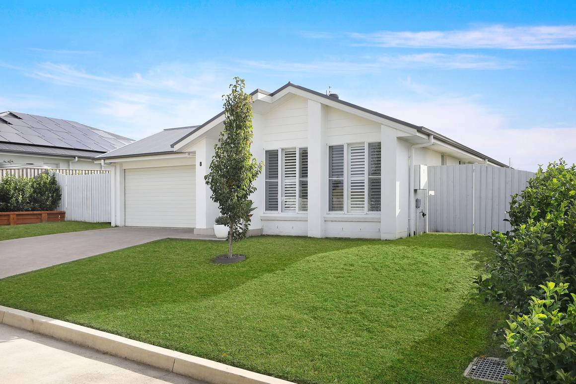 Picture of 8 Endeavour Circuit, MOSS VALE NSW 2577