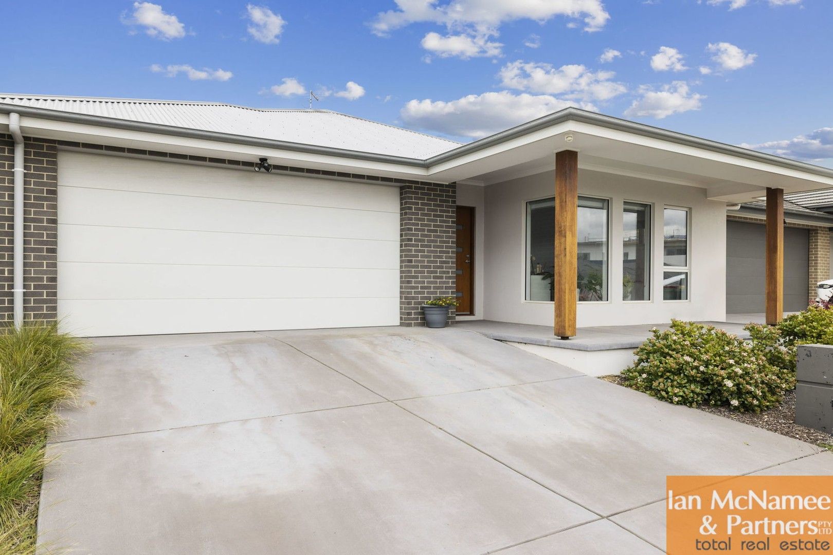 4 bedrooms House in 16 Underhill Street GOOGONG NSW, 2620