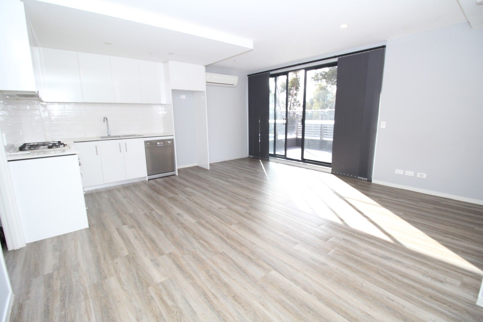 2 bedrooms Apartment / Unit / Flat in 204/39 Gaffney St COBURG VIC, 3058