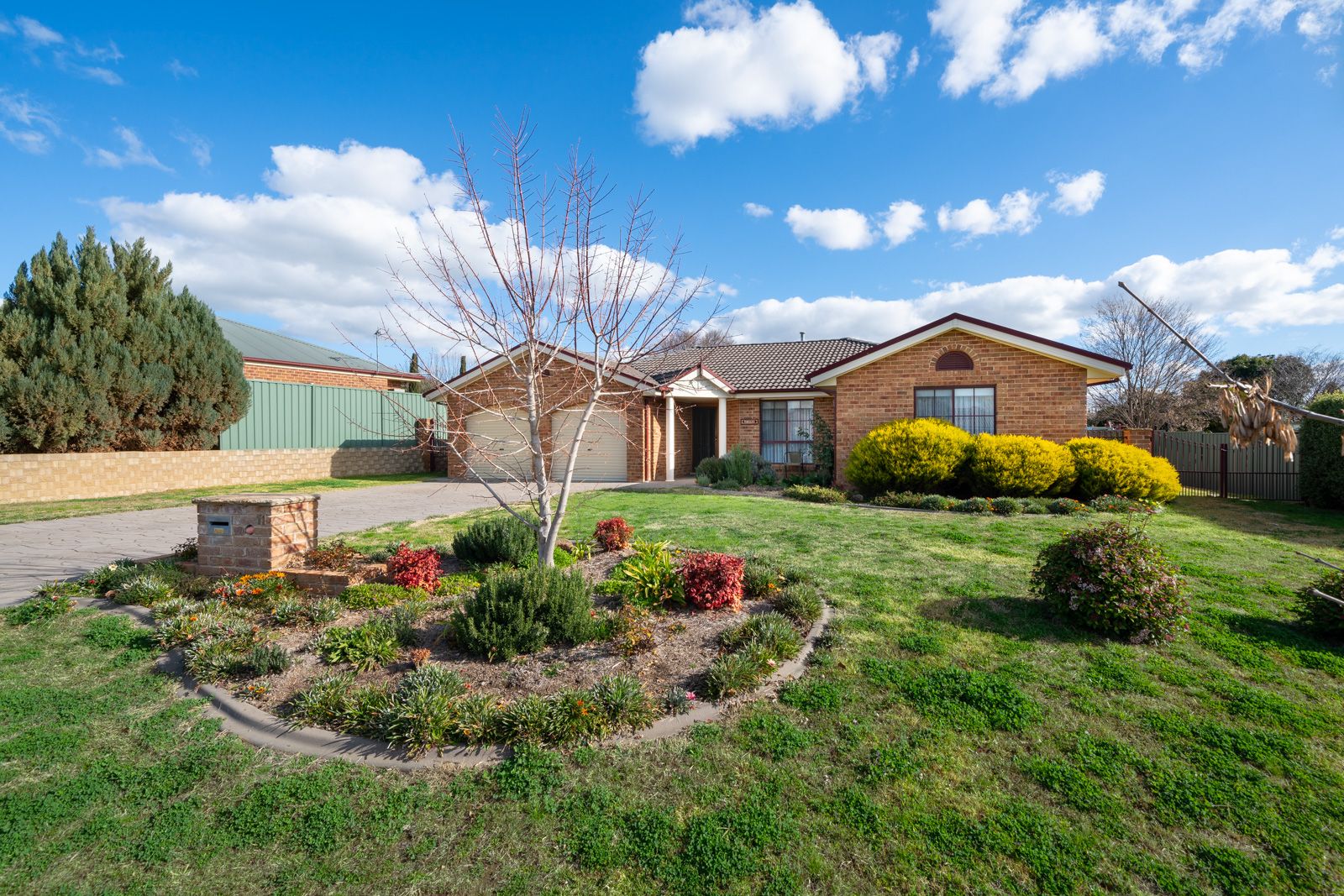 11 Roxburgh Drive, Bathurst NSW 2795, Image 0