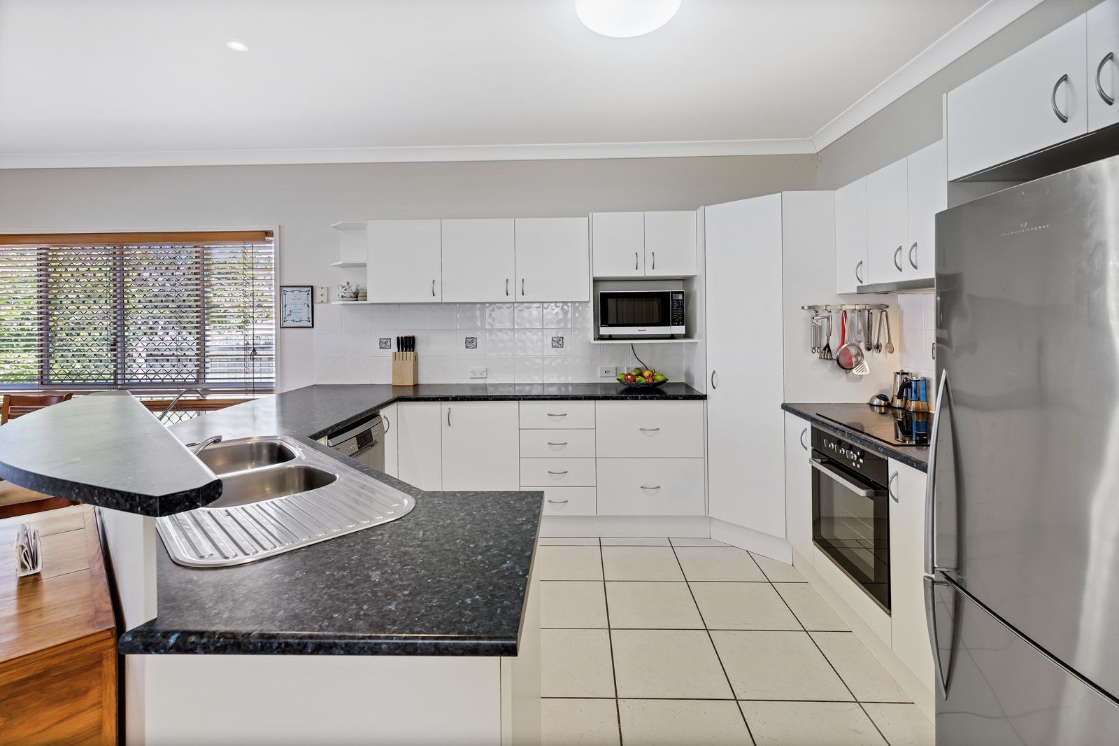 4 Huntley Place, Caloundra West QLD 4551, Image 1