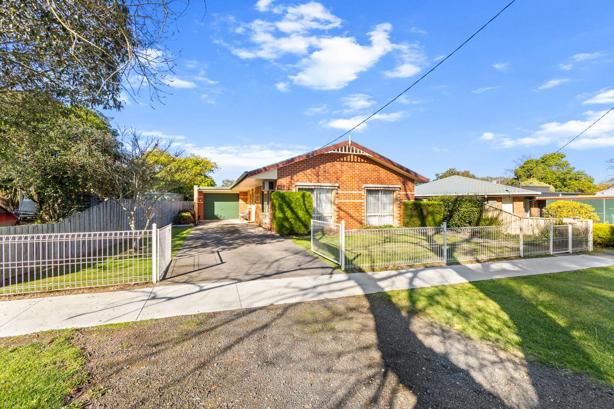 2 bedrooms Apartment / Unit / Flat in 42A Thomson Street MAFFRA VIC, 3860
