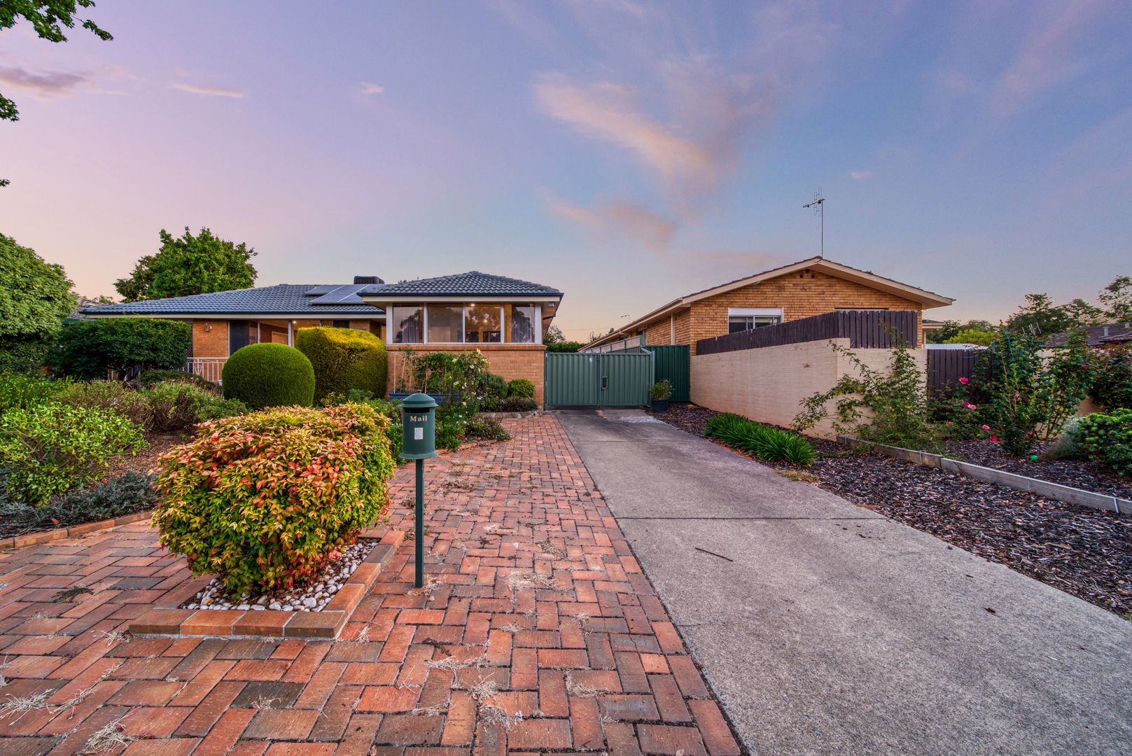 6 Coppin Place, Weetangera ACT 2614, Image 2