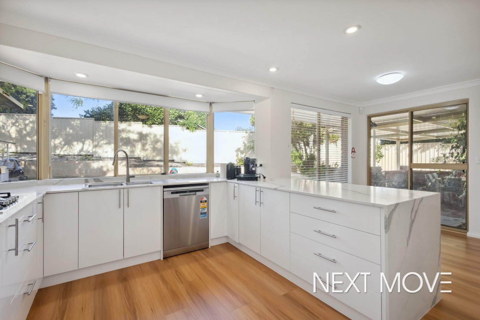 4 bedrooms House in 30 Donavon Rise MURDOCH WA, 6150