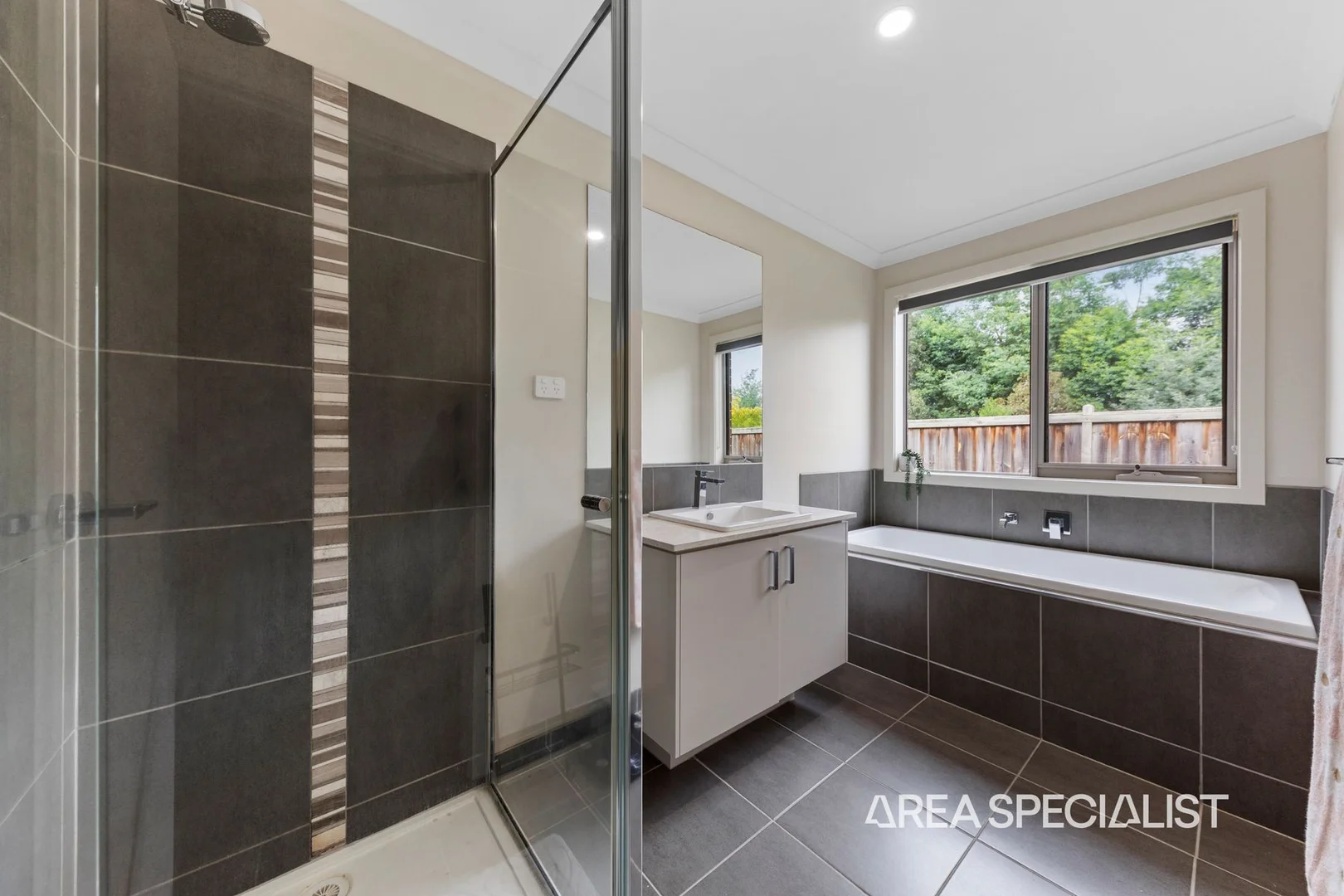 Additional image 5 of 14 Elmside Avenue, Warragul VIC 3820