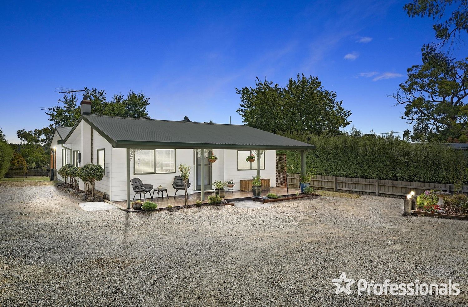 11 Railway Road, Seville VIC 3139, Image 0