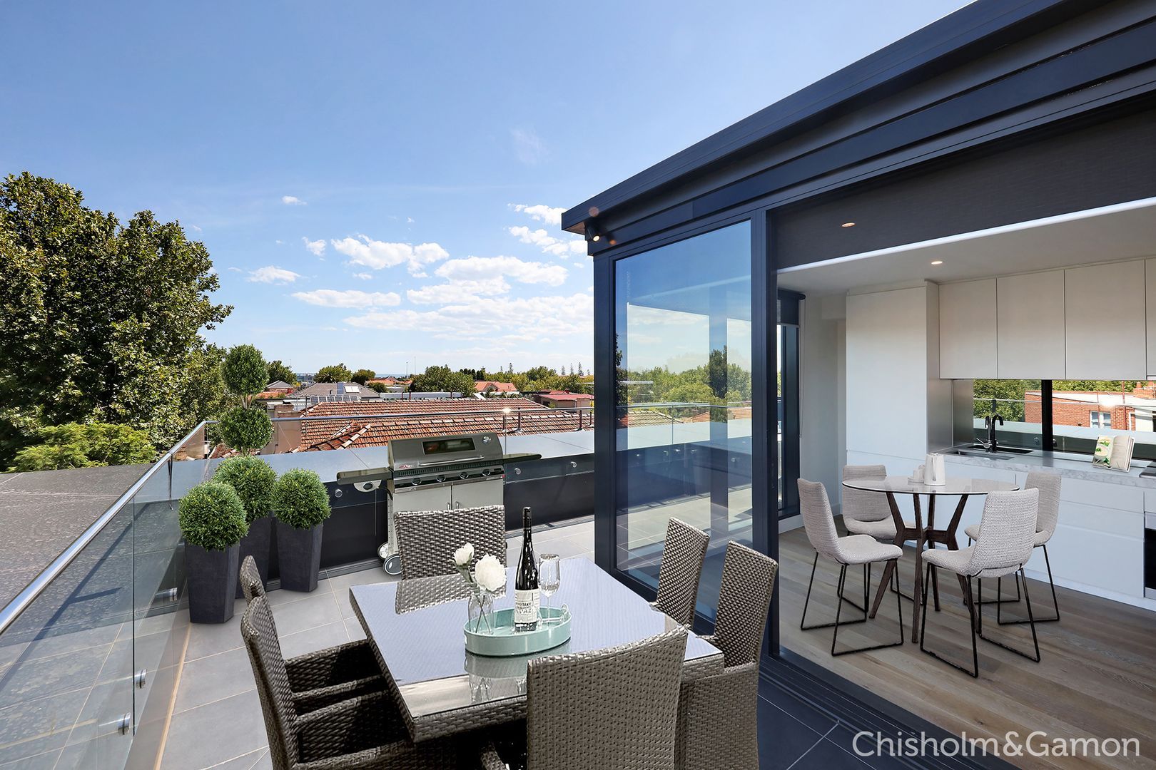 2 bedrooms Apartment / Unit / Flat in 305/2 Kingsley St ELWOOD VIC, 3184