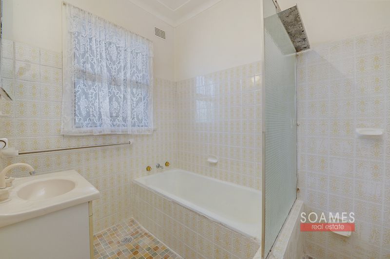 9 Orana Avenue, Hornsby NSW 2077, Image 2