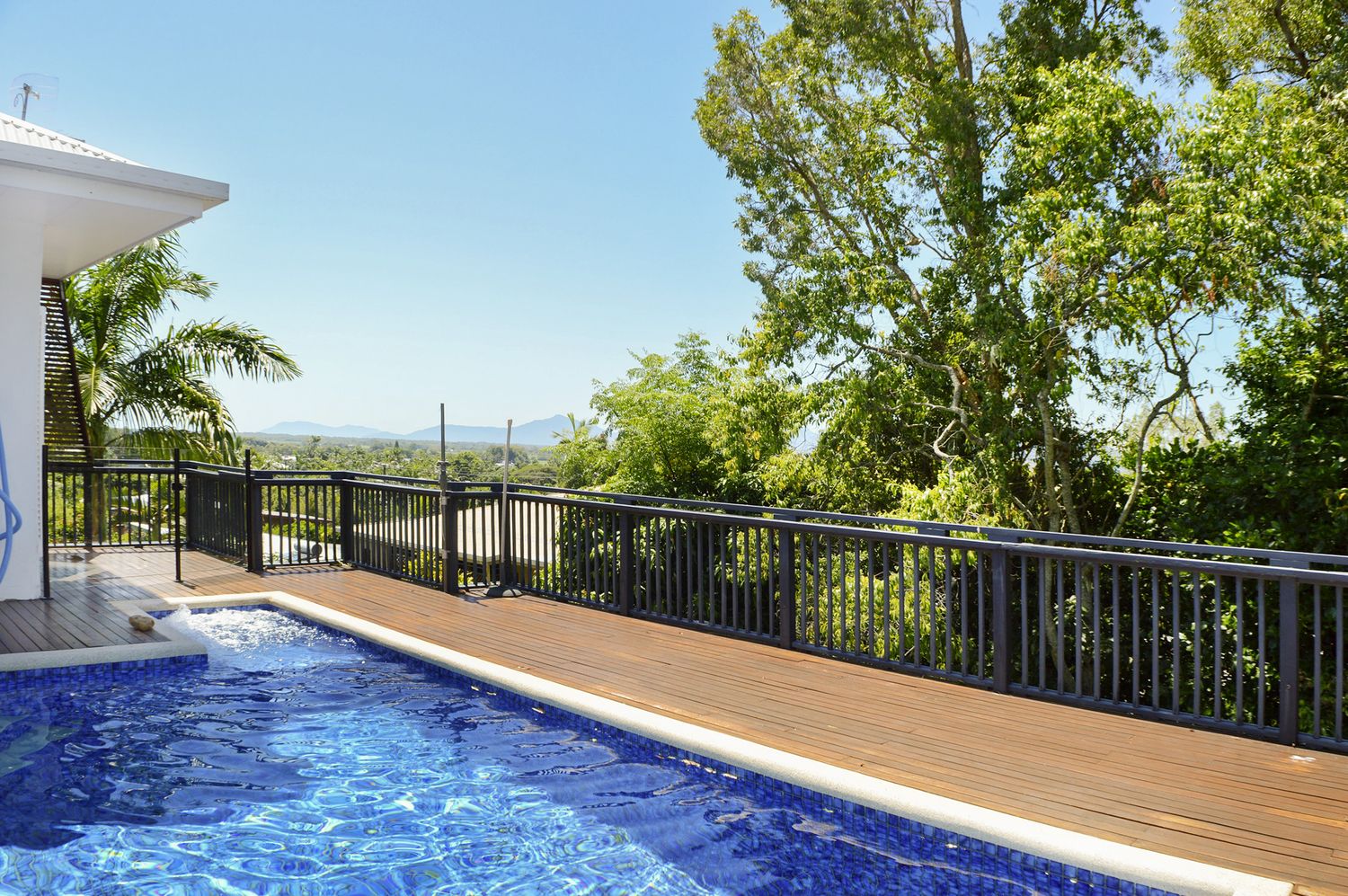 3 bedrooms House in  SMITHFIELD QLD, 4878