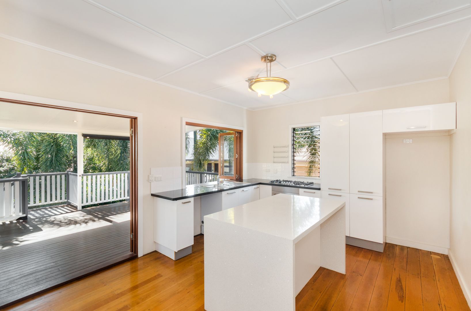 2 Spring Street, Hermit Park QLD 4812, Image 1