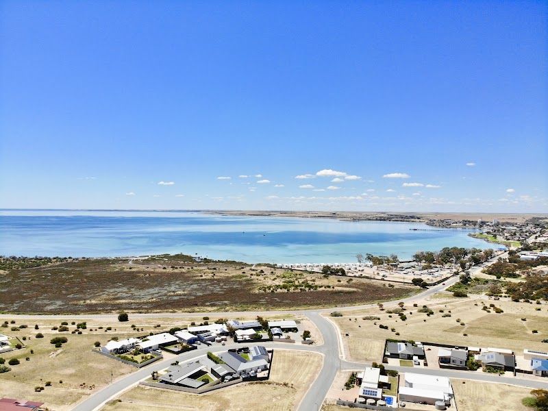 2 Johnson Street, Streaky Bay SA 5680, Image 2