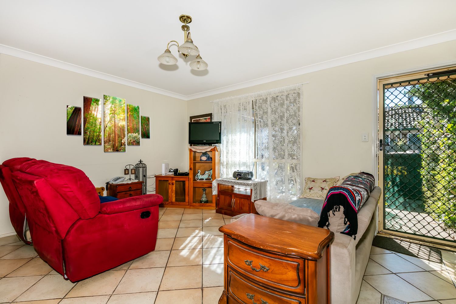 14 Hillview Dve, Hillcrest QLD 4118, Image 2