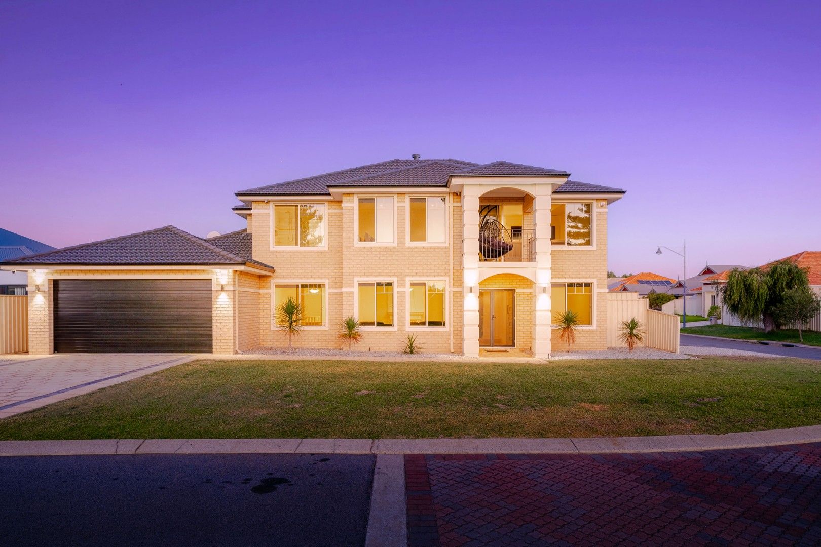 5 bedrooms House in 15 Wombarra Street SECRET HARBOUR WA, 6173