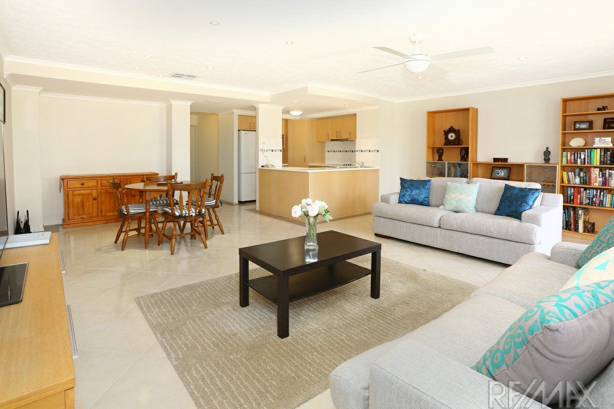 73/2320 Gold Coast Highway, Mermaid Beach QLD 4218, Image 2