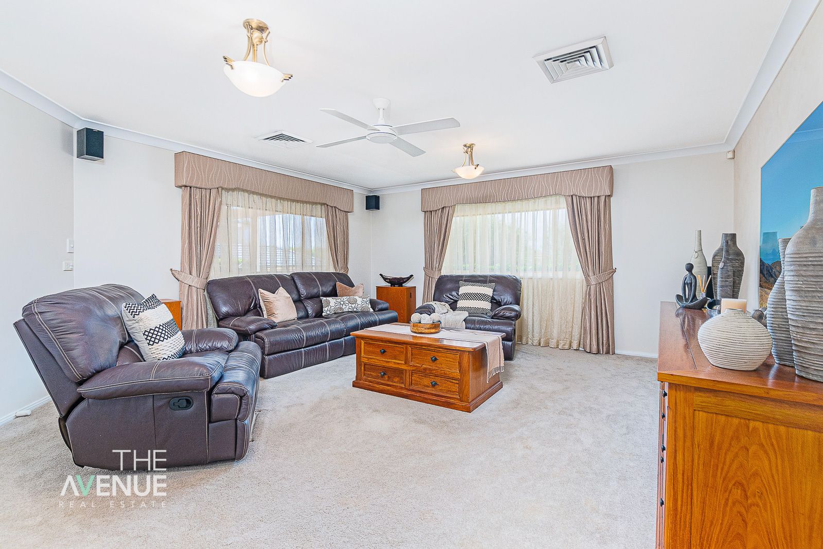 10 Pine Crescent, Bella Vista NSW 2153, Image 2