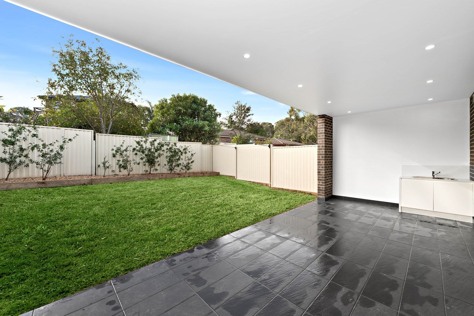 26 Sturt Avenue, Georges Hall NSW 2198, Image 2