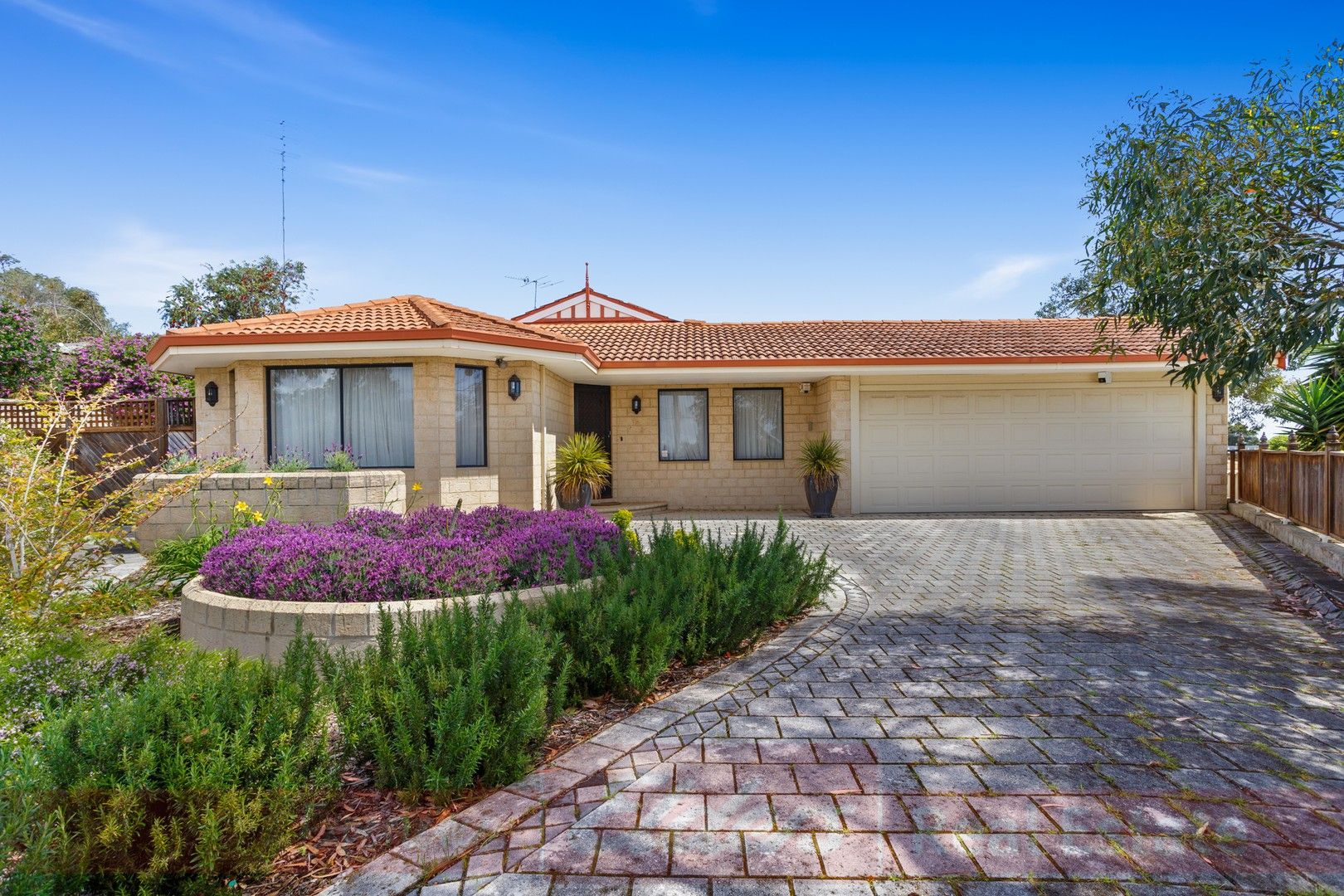 16 Stallard Court, Australind WA 6233, Image 0