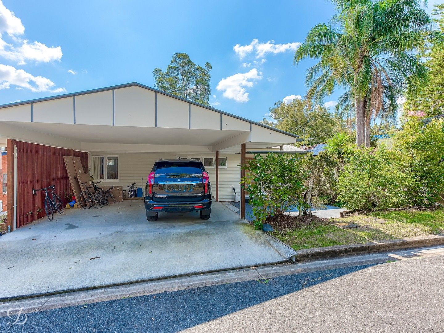 4 bedrooms House in 35 Kumbari Cresent MITCHELTON QLD, 4053