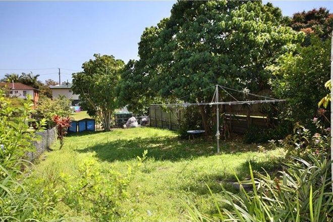 Picture of 19 Ingleston Street,, WYNNUM WEST QLD 4178