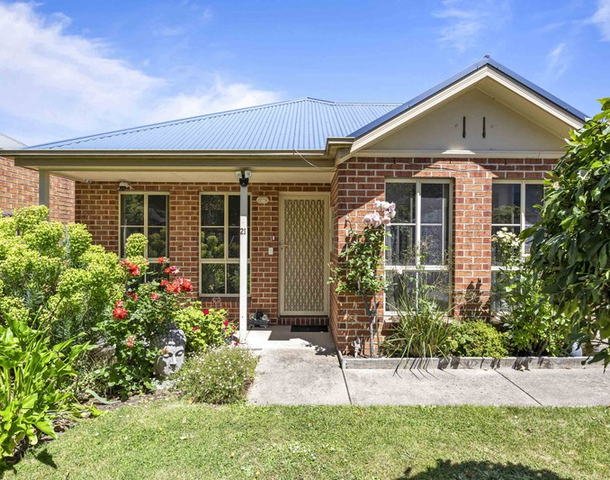 21 Parbury Avenue, Lake Gardens VIC 3355