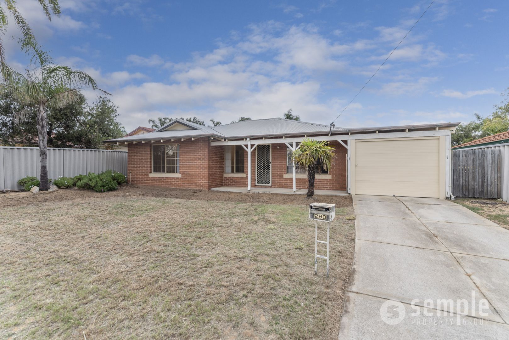 3 bedrooms House in 290 Yangebup Road YANGEBUP WA, 6164