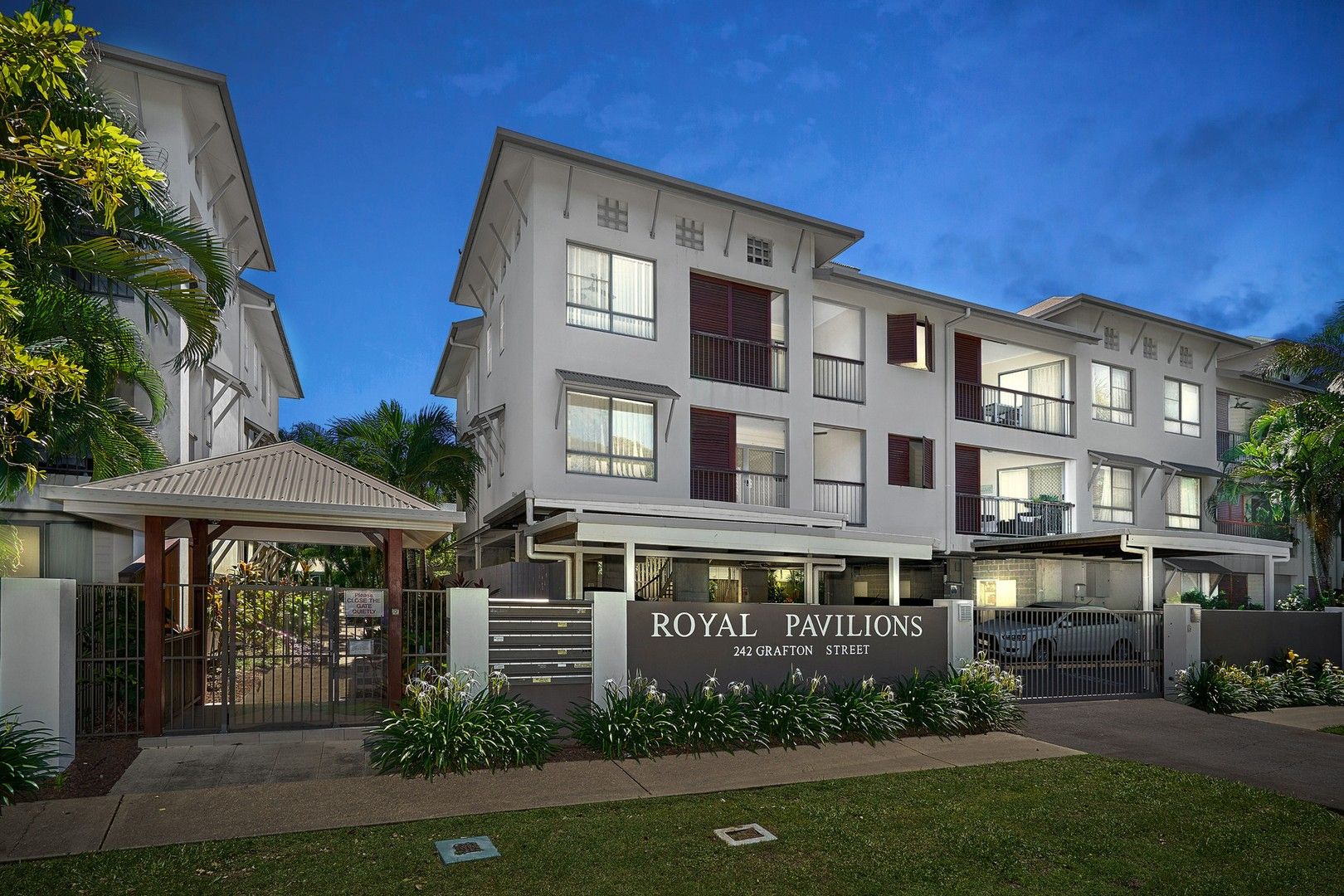 12/236-248 Grafton Street, Cairns North QLD 4870