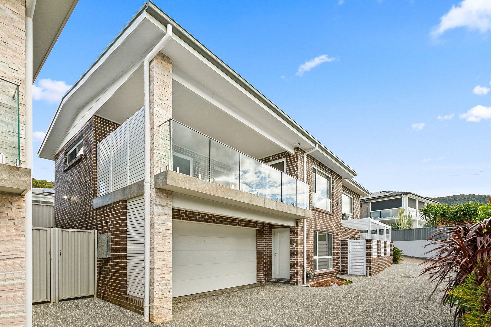 4 bedrooms House in 14 Chaplin Place ALBION PARK NSW, 2527