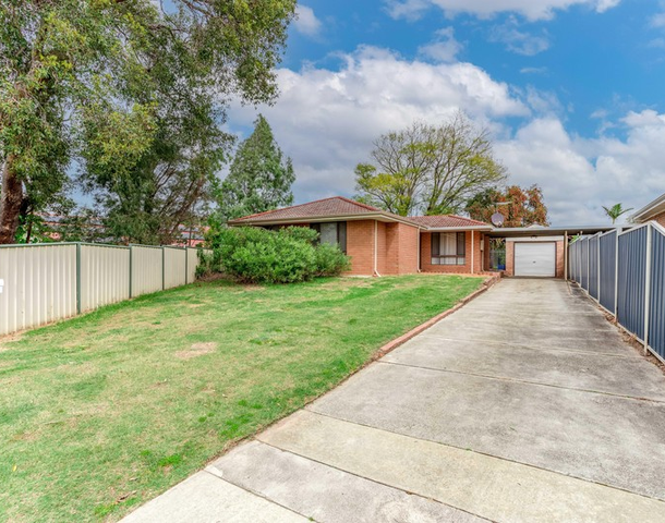 89 Railway Avenue, Kelmscott WA 6111