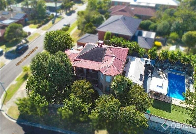 4 bedrooms House in 25 Lawrence Drive BERWICK VIC, 3806