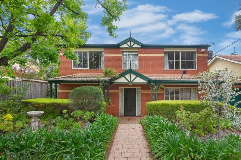 4 bedrooms House in 7 Locksley Road IVANHOE VIC, 3079