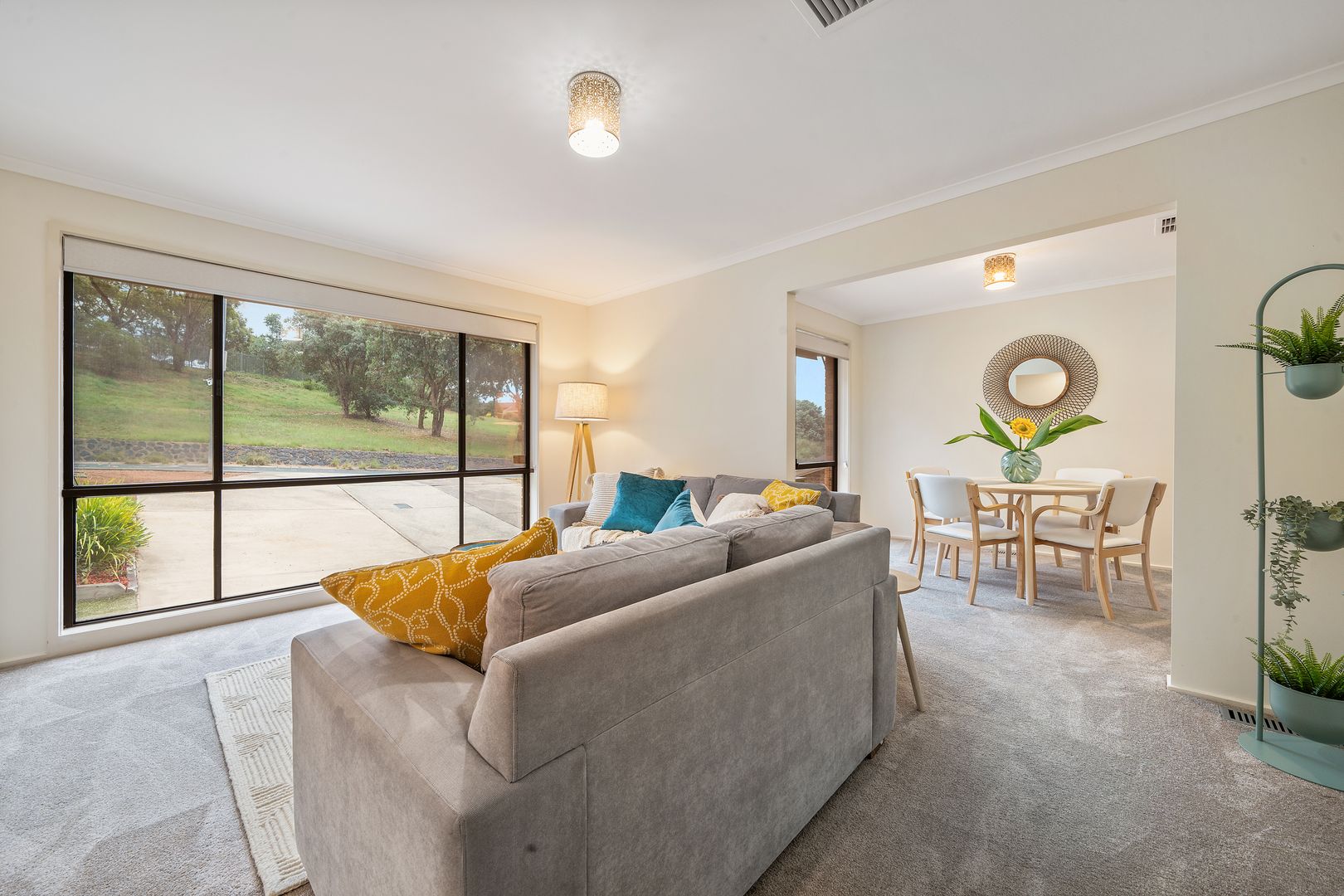 31 Casey Crescent, Calwell ACT 2905, Image 2